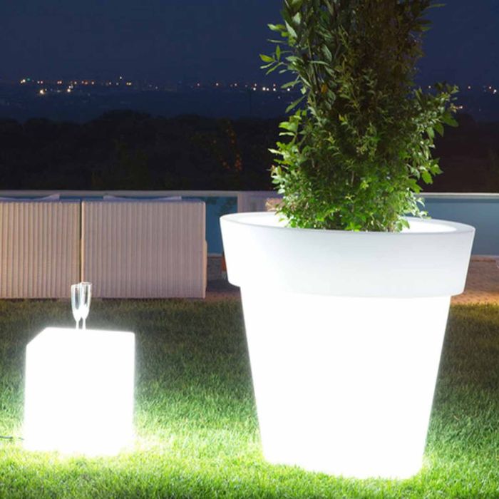 Vaso Begonia In Resina Tondo H45 Lampada Bianca Ø 50Cm